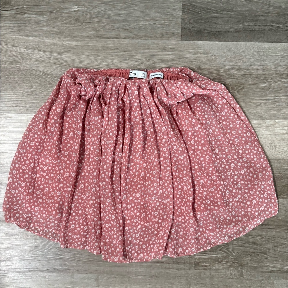 Hollister Dusty Rose Floral Skater Skirt